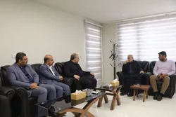 حضور نمایندگان آستان قدس رضوی در میناب، تسلی بخش داغ فرزندانمان شد