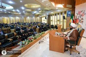 هم&zwnj;نشینی قرآنی در حرم مطهر رضوی