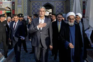 سفیر عراق در ایران‌ به حرم مطهر رضوی مشرف شد