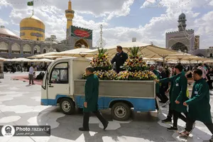 گل&zwnj;آرایی حرم مطهر رضوی به مناسبت عید غدیر