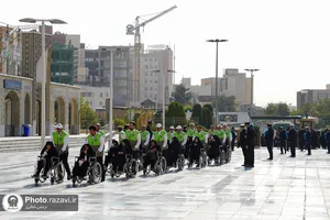 تشرف گروهی زائرین توان&zwnj;یاب به حرم مطهر رضوی