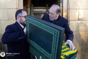 آیین تعویض پرچم گنبد و پوش ضریح مطهر حضرت رضا علیه&zwnj;السلام به مناسبت حلول ماه ربیع&zwnj;الاول