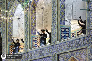 بانگ الله اکبر در حرم مطهر رضوی
