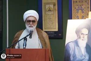 نشست صمیمی نویسندگان با تولیت آستان قدس رضوی