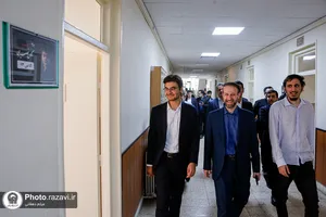 حضور دانش&zwnj;آموزان افتخارآفرین تیم ملی المپیاد هوش مصنوعی در دبیرستان و دانشگاه امام رضا علیه&zwnj;السلام 