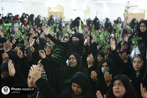 عزاداری زنان نوغان در حرم مطهر رضوی