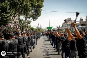 پیاده&zwnj;روی جاماندگان اربعین در مشهد -۱