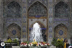 بارش برف در حرم مطهر رضوی