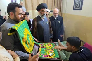 عیادت کاروان زیر سایه خورشید از مجروحان حمله به کنسولگری آمریکا در کراچی پاکستان