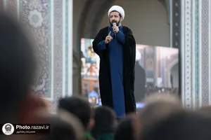 چهارپایه خوانی شهادت امام رضا علیه&zwnj;السلام در حرم مطهر رضوی