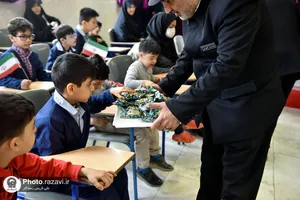 توزیع صبحانه گرم در مدرسه امام جواد علیه&zwnj;السلام