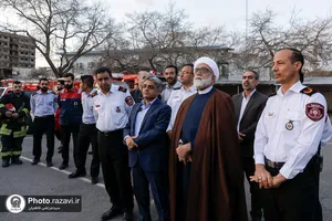 بازدید تولیت آستان قدس رضوی از  پایگاه آتش&zwnj;نشانی شماره ٢ مشهد