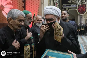 همایش پیرغلامان اهل بیت علیهم&zwnj;السلام در حرم مطهر رضوی
