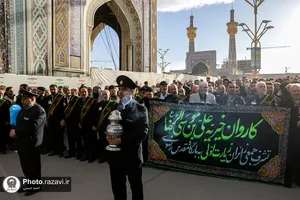 تشرف کاروان زائران سراسر کشور به حرم مطهر رضوی