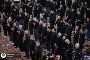 عزاداری سنتی شب ششم محرم در &laquo;حسینیه حرم&raquo;