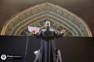 عزاداری زائران عرب زبان در حرم مطهر رضوی