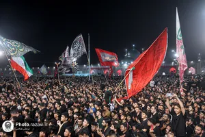 مراسم چهارپایه خوانی در حرم مطهر رضوی شب شهادت امام رضا علیه&zwnj;السلام 