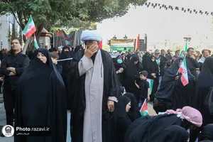 پیاده&zwnj;روی جاماندگان اربعین در مشهد