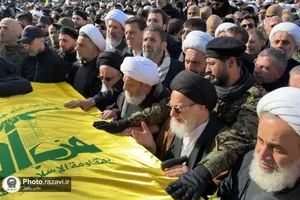 حضور خدام حرم مطهر رضوی در مراسم تشییع شهدای مقاومت