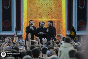 آیین چهارپایه خوانی روز شهادت امام رضا علیه&zwnj;السلام در حرم مطهر رضوی