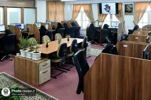 پاسخگویی تلفنی مدیر توسعه وقف و مشارکت های اجتماعی آستان قدس رضوی به مخاطبان سامانه ١٣٨