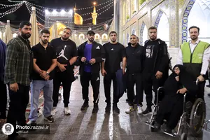 تشرف ملی&zwnj;پوشان کشتی ایران به حرم مطهر رضوی