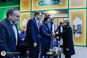 اهدای کاپ قهرمانی تیم ملی والیبال به موزه حرم مطهر رضوی