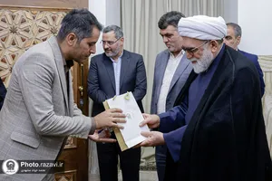 دیدار کارکنان نمونه با تولیت آستان قدس رضوی