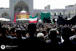حرم مطهر رضوی در روز شهادت امام رضا علیهم&zwnj;السلام