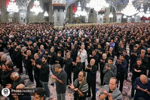 اقامه نماز جمعه در ظهر عاشورا و طنین لبیک یا قرآن درپی هتک حرمت به قرآن