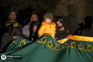 حضور خدام و پرچم گنبد حرم مطهر رضوی در محل شهادت سیدحسن نصرالله