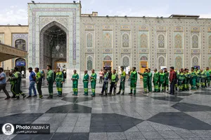 تشرف باغبانان نمونه مشهدالرضا به حرم مطهر رضوی