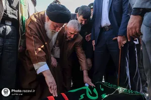 تشییع پیکر حاج سید رضا موید خراسانی در حرم مطهر رضوی