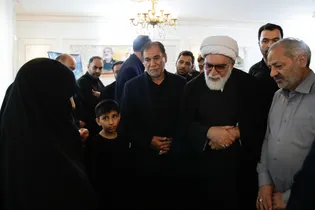 دیدار تولیت آستان قدس رضوی با خانواده شهید کاظمی