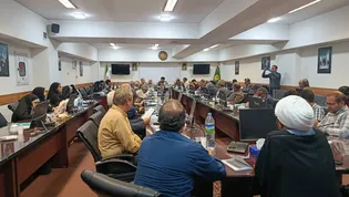 نقد و بررسی کتاب باور در جمع شاعران و پیش‌کسوتان شعر آیینی