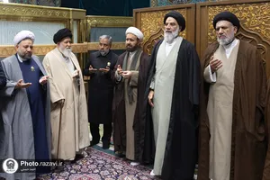غبارروبی ضریح منور رضوی