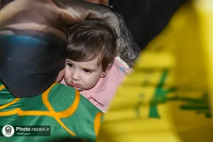 حضور خدام و پرچم گنبد حرم مطهر رضوی در محل شهادت سیدحسن نصرالله