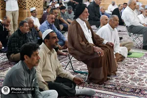 رونمایی از کتاب &laquo;عالم آل محمد، الامام علي بن موسی&zwnj;الرضا (ع)&raquo; در حرم مطهر رضوی
