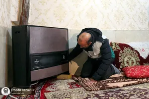 تحویل 24 دستگاه بخاری به خانواده&zwnj;های نیازمند روستای هندل&zwnj;آباد