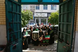 اهدای قرآن به مسجدالرضا شیراز از سوی خادمیاران رضوی/گزارش تصویری