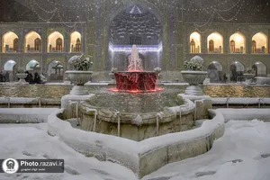 بارش برف پاییزی در حرم مطهر رضوی