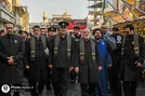خادمان امام رئوف، موکب‌های اربعینی عراق را به پرچم و نام آقا متبرک کردند