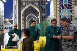 سفره افطاری رضوی در صحن امام حسن مجتبی علیه&zwnj;السلام