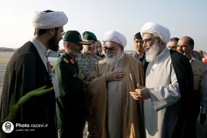 بازدید تولیت آستان قدس رضوی از دستاوردهای ارتش جمهوری اسلامی ایران در دریای بوشهر