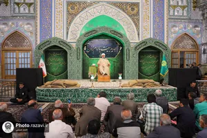 اجتماع تجدید بیعت با امام زمان (عج) در حرم مطهر رضوی