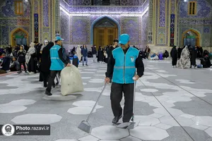 خدمت&zwnj;رسانی به زائران بارگاه منور رضوی در شبهای قدر