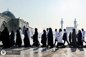 سوگند پزشکی 45 دانشجوی غیرایرانی دانشگاه شیراز در حرم مطهر امام رضا علیه السلام