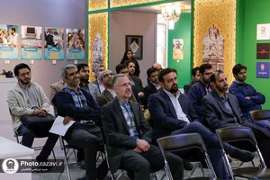 بازدید کارکنان و خدام حرم مطهر رضوی از نمایشگاه رواق خدمت