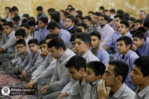 دیدار دانش&zwnj;آموزان مدارس امام رضا علیه&zwnj;السلام با تولیت آستان قدس رضوی