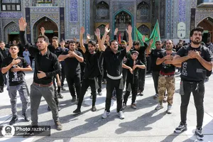 عزاداری روز عاشورای حسینی در حرم مطهر رضوی